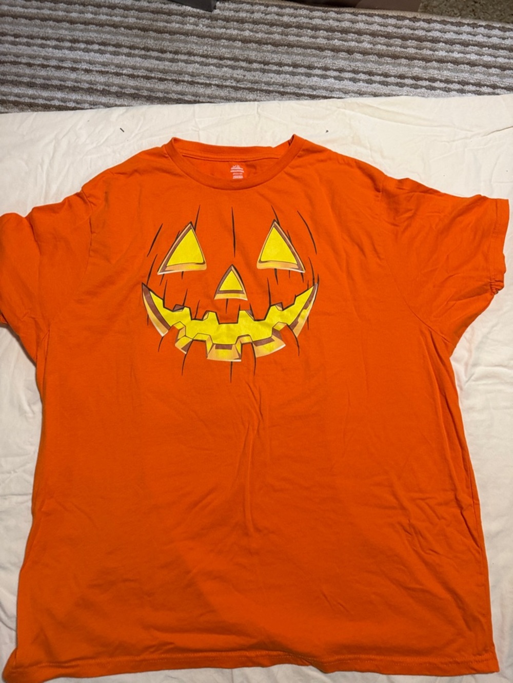 Women’s 3x Halloween Graphic Tee Bundle - Picture 2 of 7